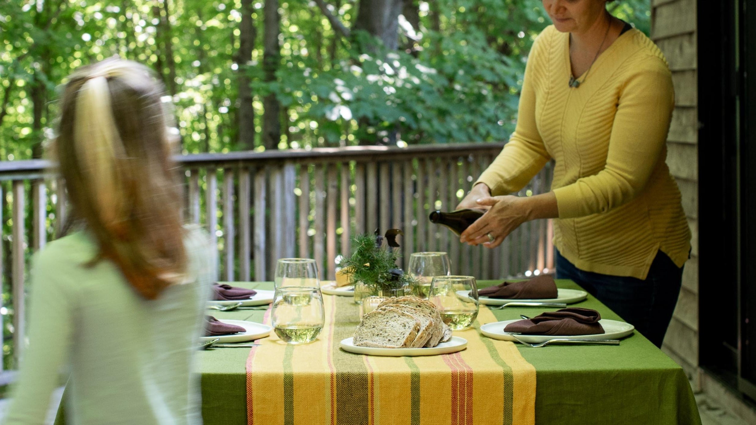 table setting for everyday meals and last minute get togethers