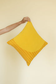 18x18 Summer Squash On-the-Go Throw Pillow